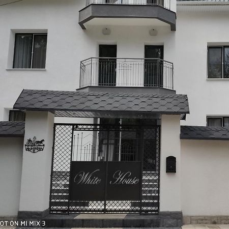White House Aparthotel Balti Kültér fotó