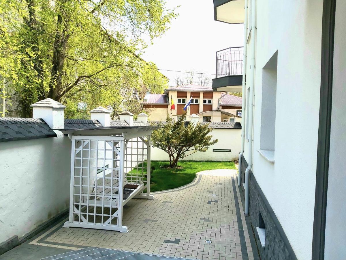 White House Aparthotel Balti Kültér fotó