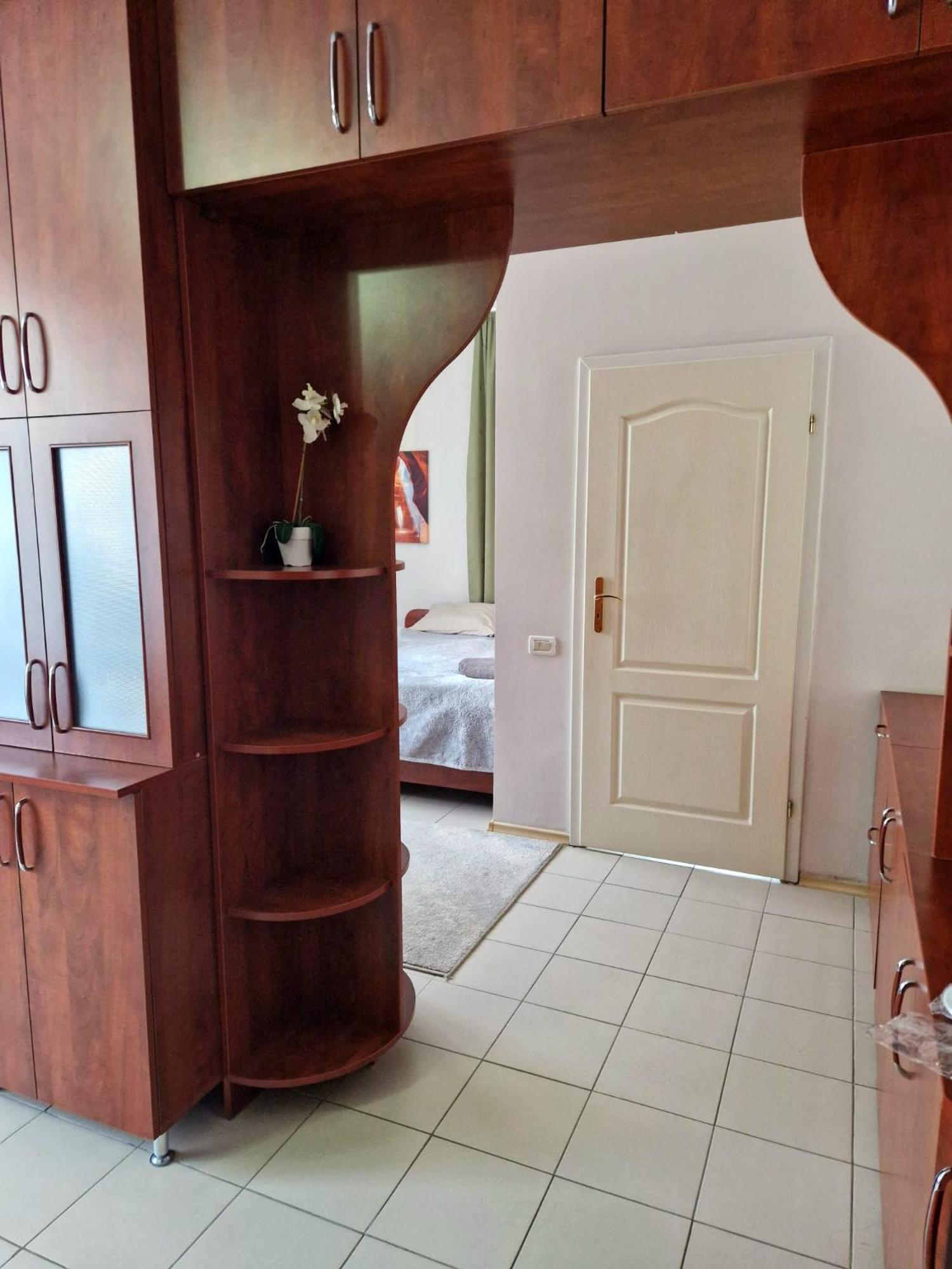 White House Aparthotel Balti Kültér fotó